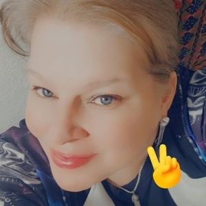 Meet your Posher, Cheri